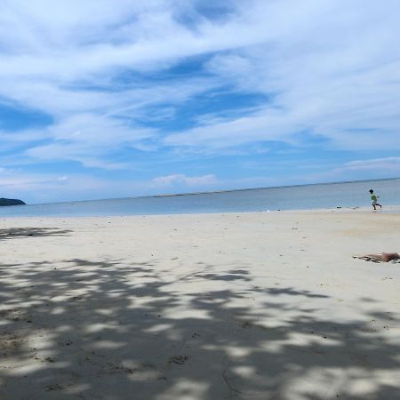 One One Hostel Patong Exterior photo